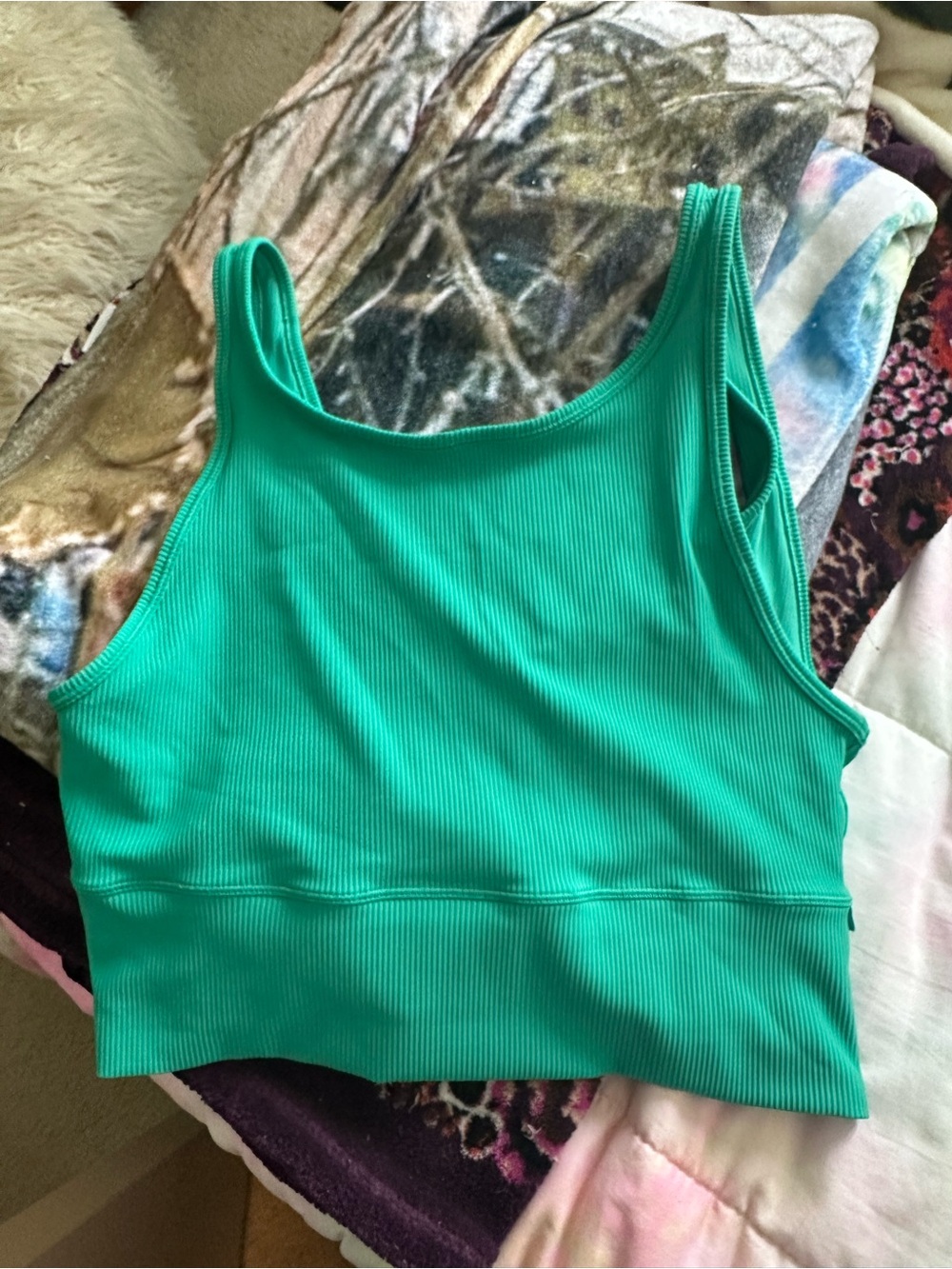 Lululemon Rib power pivot tank
